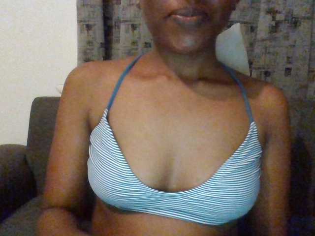 Hotchille live webcam show