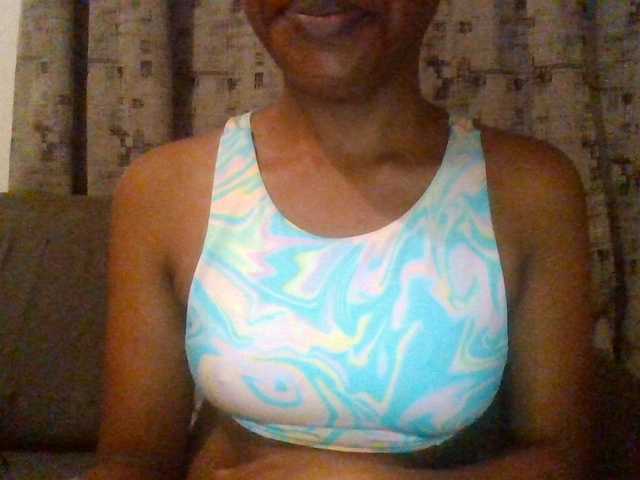 Hotchille live cam on BongaCams