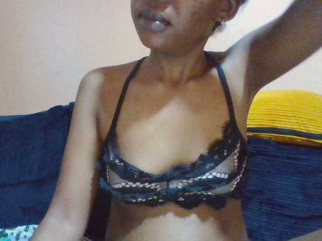 Hotchille live cam on BongaCams