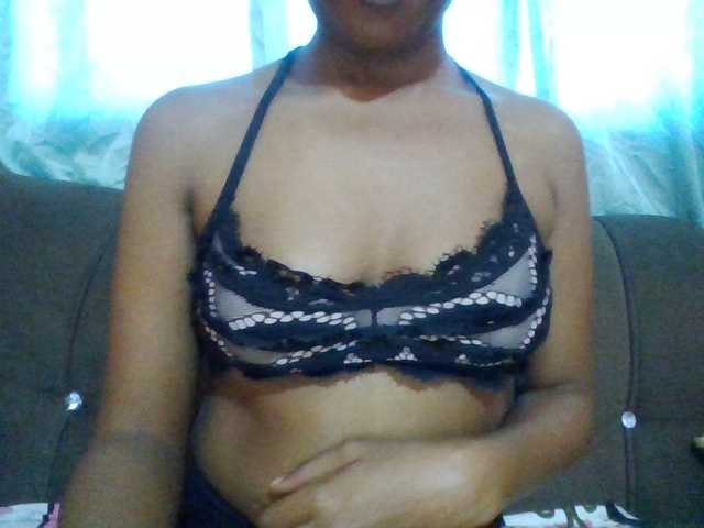 Hotchille live cam on BongaCams
