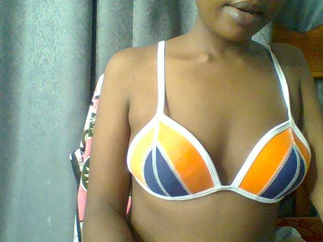 Hotchille live cam on BongaCams