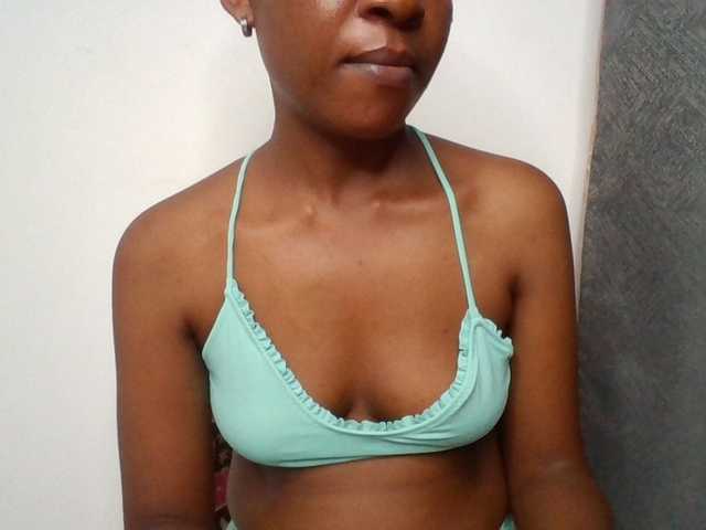 Hotchille live webcam show