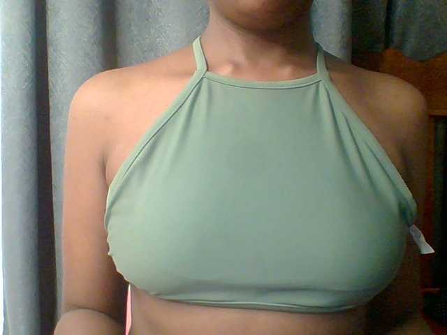 Hotchille live cam on BongaCams