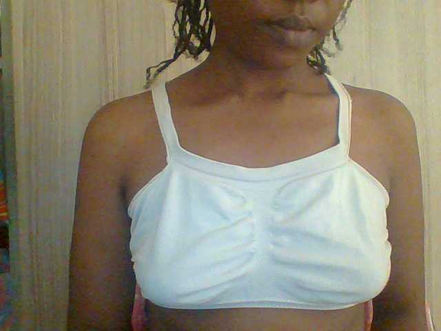 Hotchille live cam on BongaCams