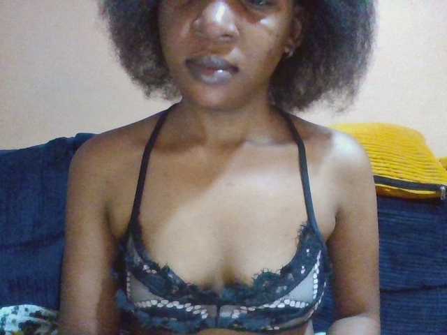 Hotchille live cam preview