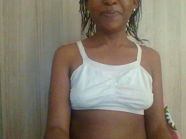 Hotchille live cam on BongaCams