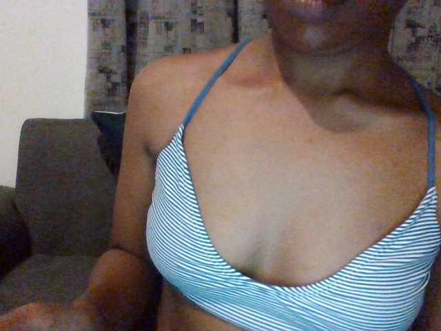 Hotchille live webcam show