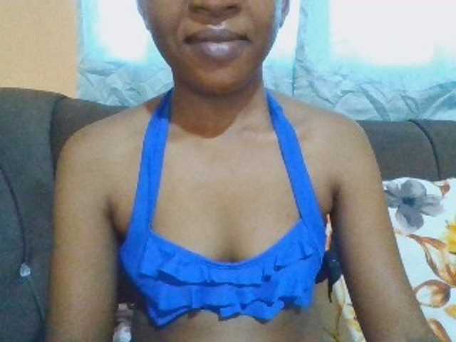 Hotchille live cam on BongaCams