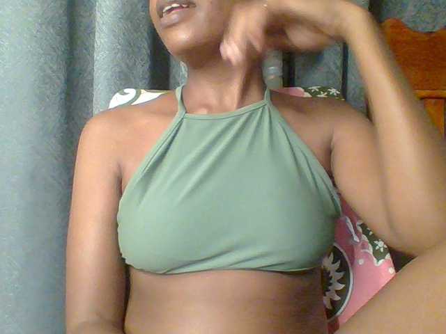 Hotchille live cam on BongaCams