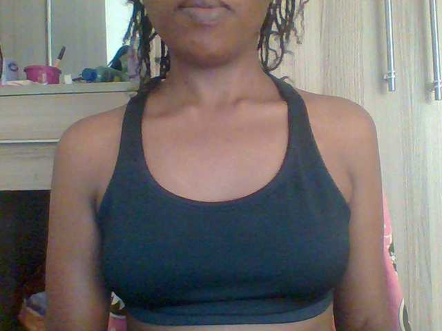 Hotchille live cam on BongaCams
