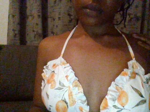 Hotchille live cam on BongaCams