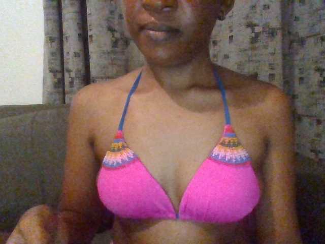 Hotchille live cam on BongaCams