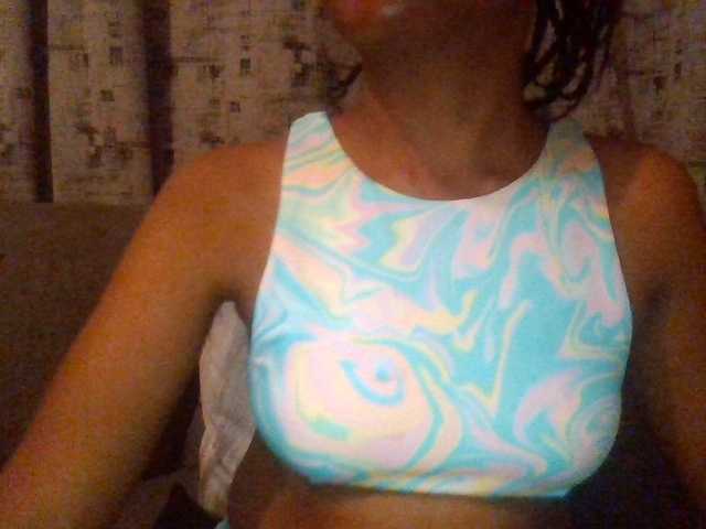 Hotchille live cam on BongaCams