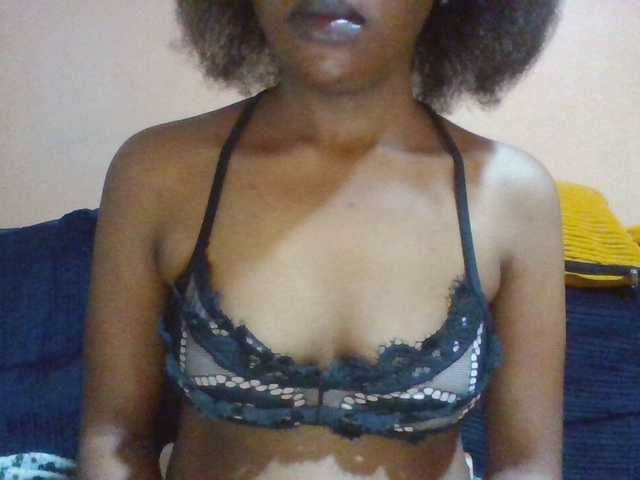 Hotchille live cam preview