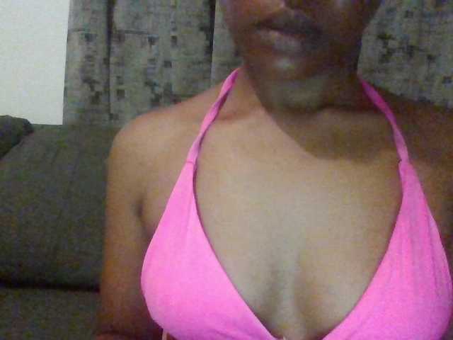 Hotchille live webcam show