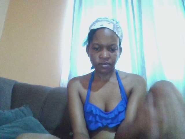 Hotchille live cam on BongaCams