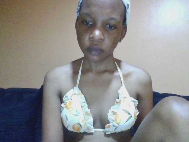 Hotchille live cam on BongaCams