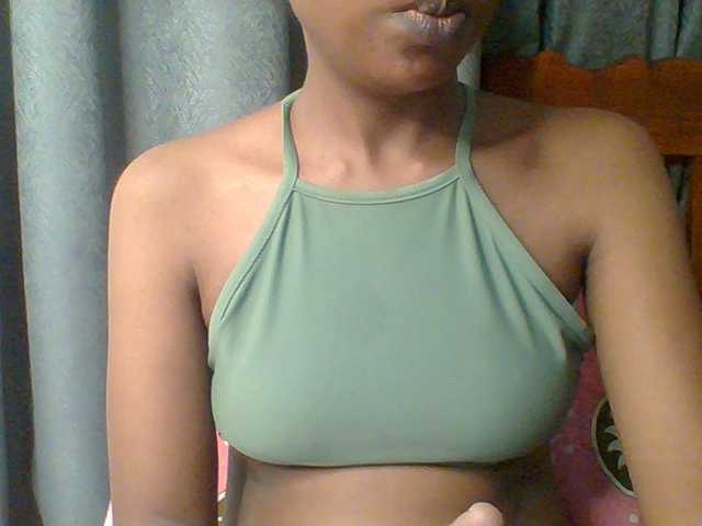 Hotchille live cam on BongaCams