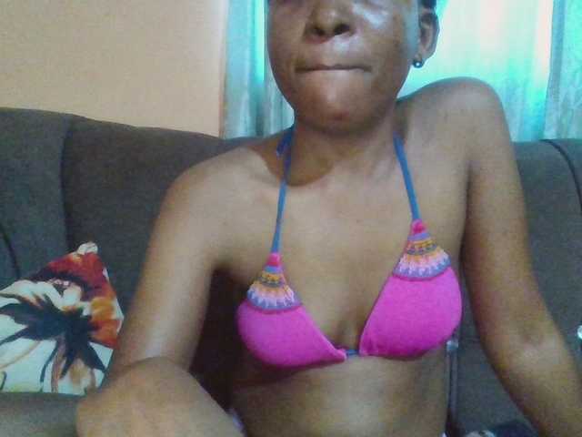 Hotchille live cam on BongaCams