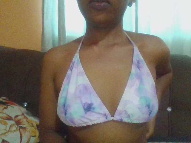 Hotchille live cam on BongaCams