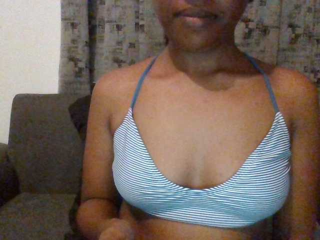 Hotchille live webcam show