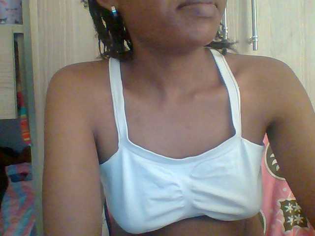 Hotchille live cam on BongaCams