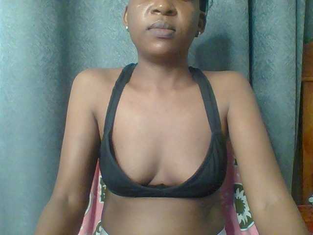 Hotchille live cam on BongaCams