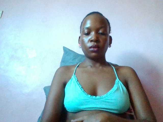 Hotchille live cam on BongaCams