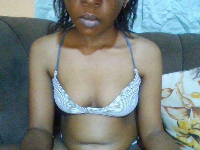 Hotchille live cam on BongaCams