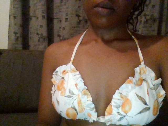 Hotchille live webcam show