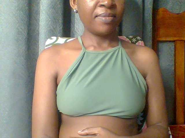 Hotchille live cam on BongaCams