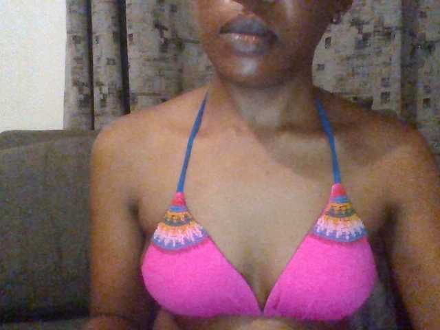 Hotchille live cam on BongaCams