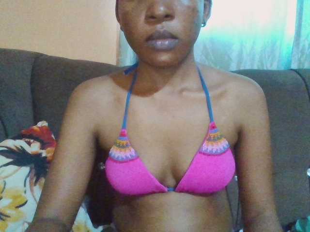 Hotchille live cam preview