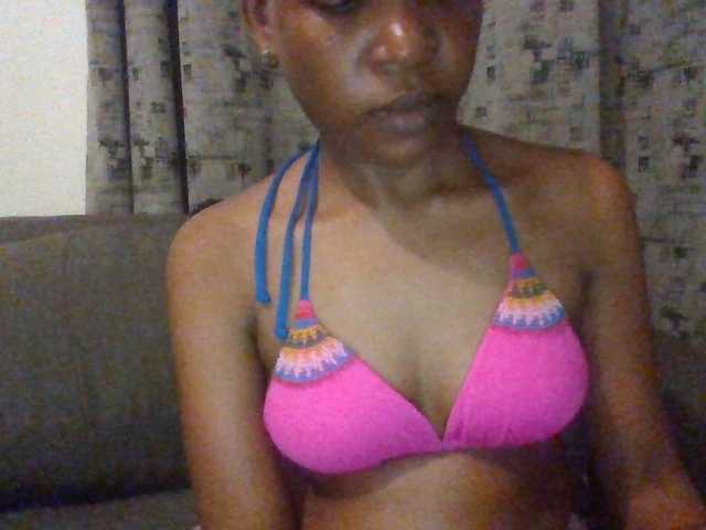 Hotchille live cam on BongaCams