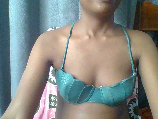 Hotchille live cam on BongaCams