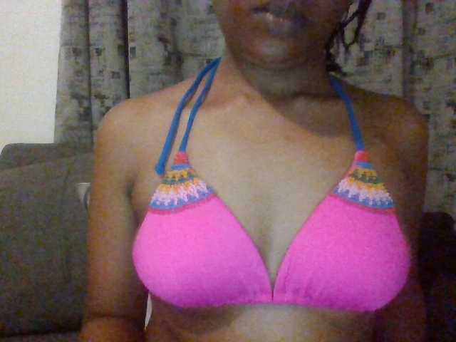 Hotchille live cam on BongaCams