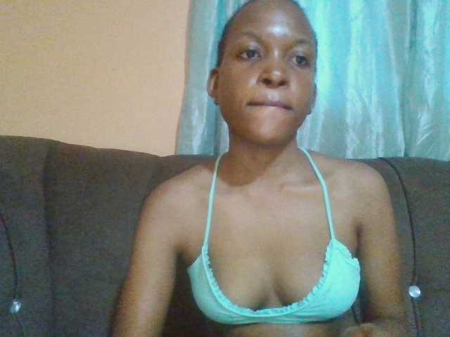 Hotchille live cam on BongaCams