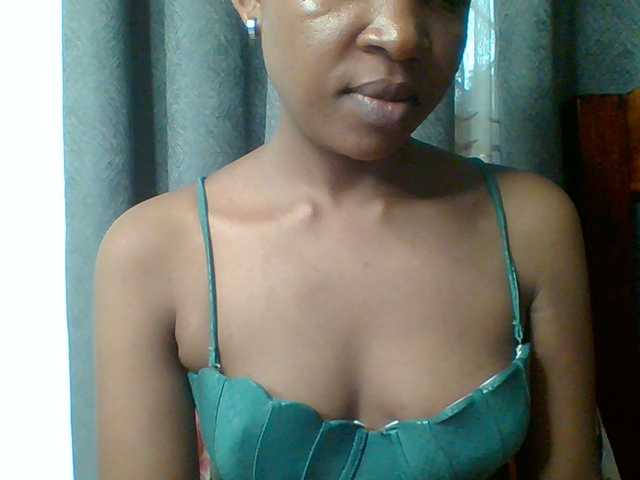 Hotchille live cam on BongaCams
