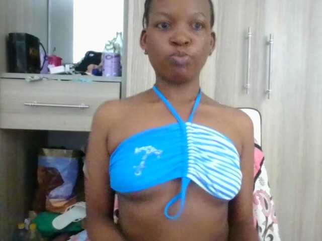 Hotchille live cam on BongaCams