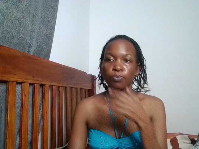Hotchille live cam on BongaCams