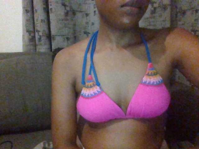 Hotchille live cam on BongaCams