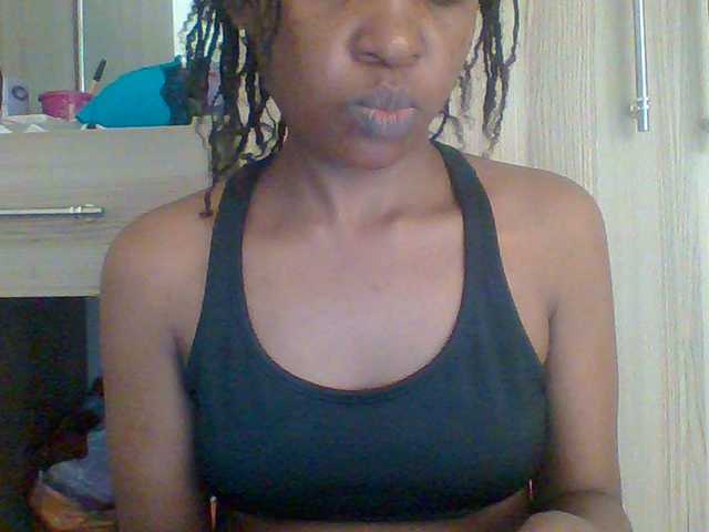 Hotchille live cam on BongaCams