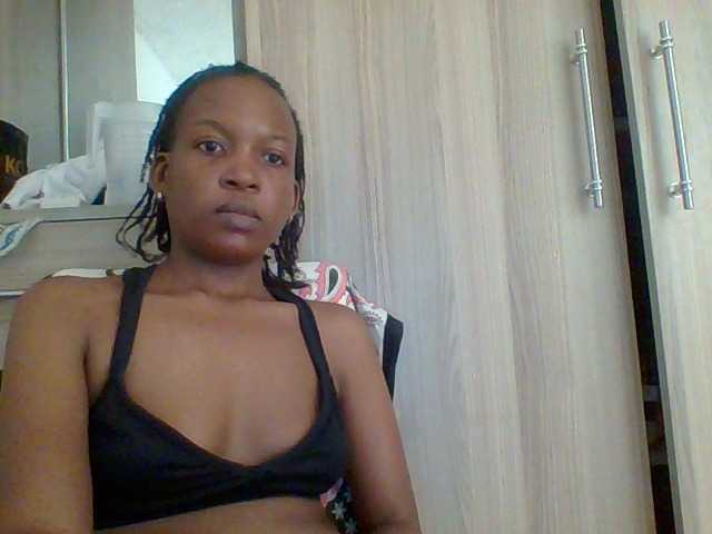 Hotchille live cam on BongaCams