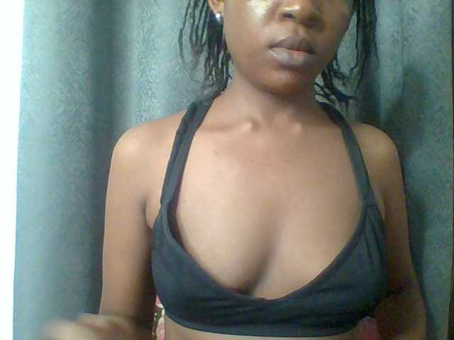 Hotchille live cam on BongaCams