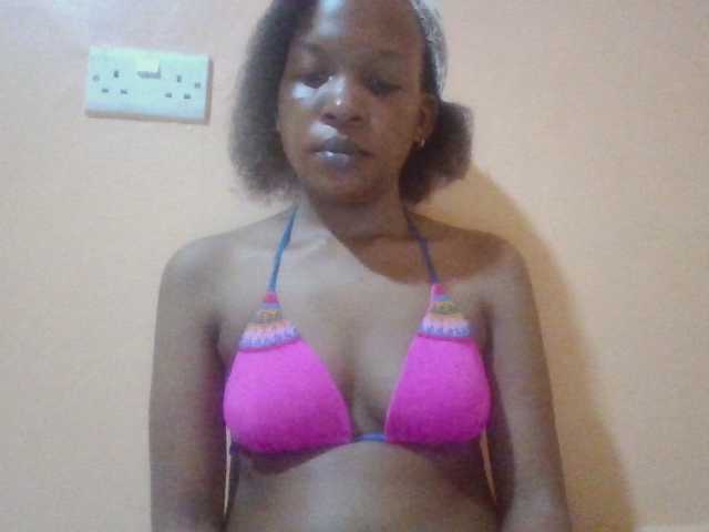 Hotchille live cam on BongaCams