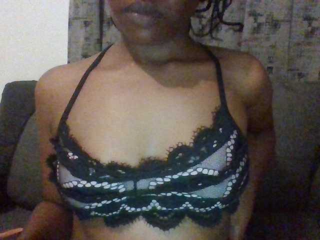 Hotchille live cam on BongaCams