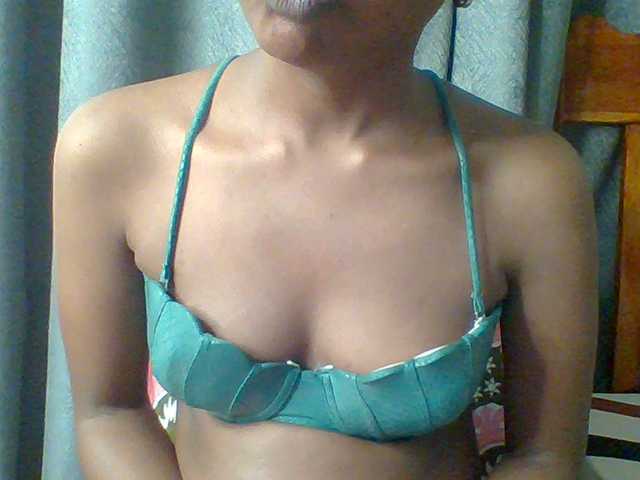 Hotchille live cam on BongaCams
