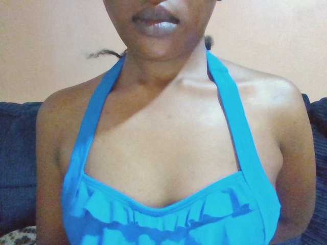 Hotchille live cam on BongaCams