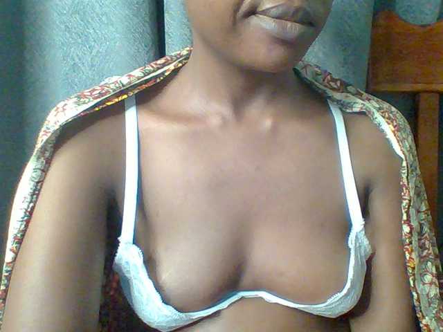 Hotchille live cam on BongaCams