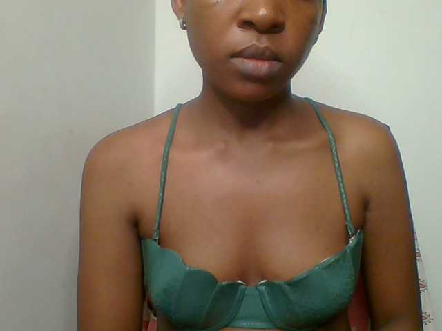 Hotchille live cam on BongaCams